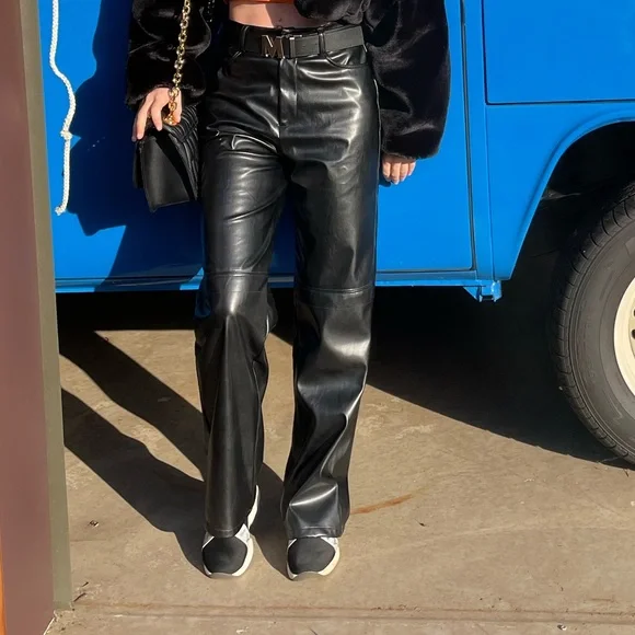 XS petite black faux leather pants wide leg high waisted fits 0-2 - Picture 3 of 3